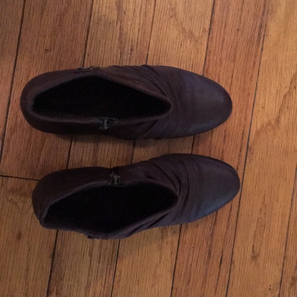 Baretraps brown ankle booties - Picture 4 of 5